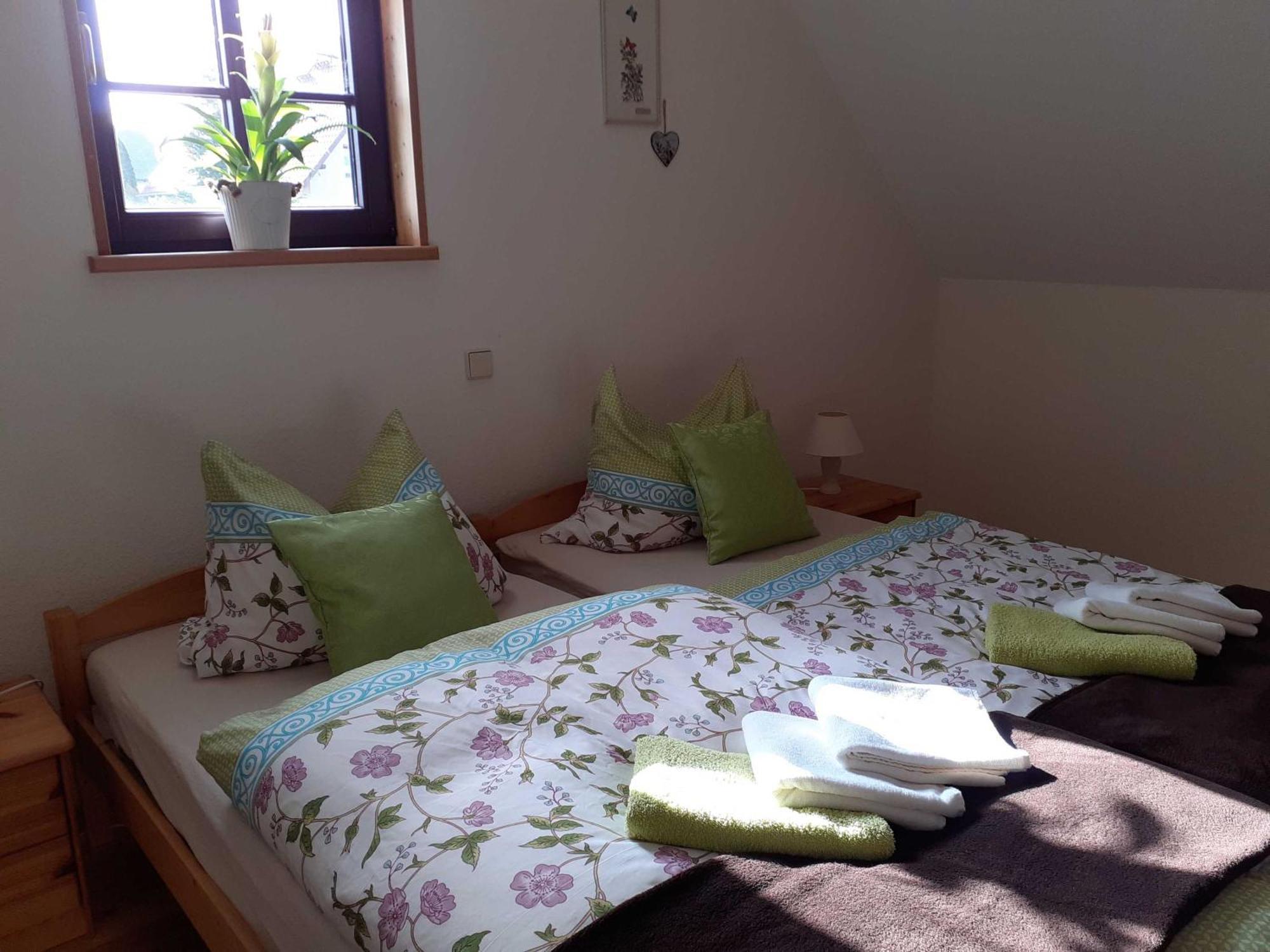 Lavendelhof Die Idyllische Landpension Crimmitschau Ngoại thất bức ảnh